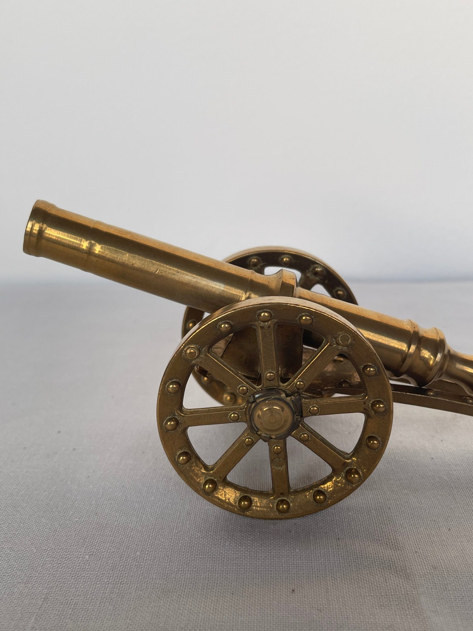 Cannone Decorativo in Ottone – Miniatura da Collezione - Image 2