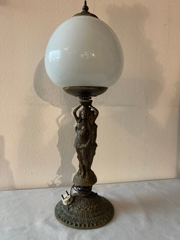 Lampada da Tavolo Scultorea "Ninfa del Lumi" in Bronzo e Vetro Opalino