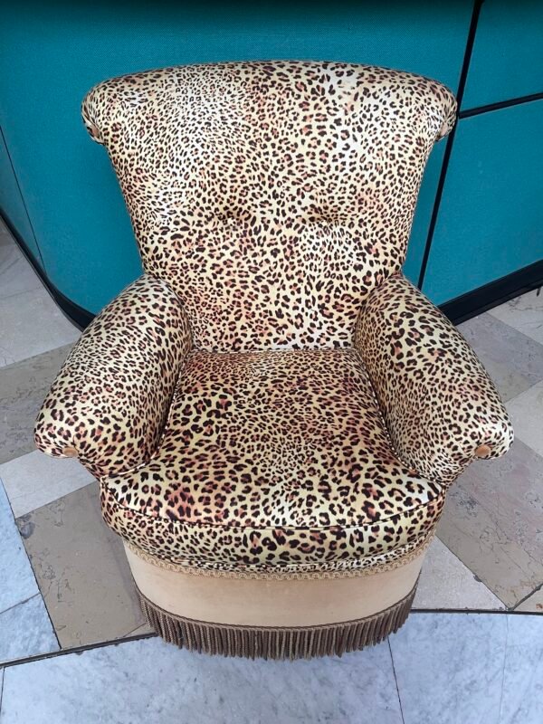 Poltrona Club "Safari Glamour" in Tessuto Leopardato