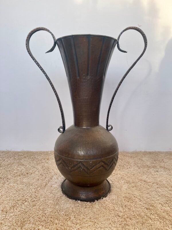 Grande Anfora Decorativa in Rame Martellato – Stile Etno-Rustico - Image 5