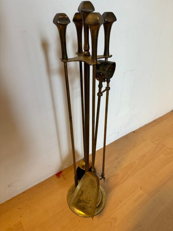 Set di Attrezzi da Camino in Ottone Massiccio - Image 3