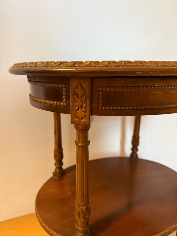 Comodino in Legno Intagliato con Doppio Piano - Image 3