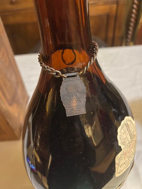 Bottiglia di Vino Barbaresco d'Epoca con Cassa Originale - Image 4