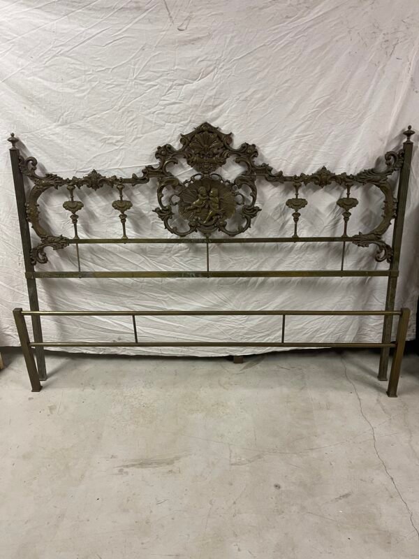 Letto Matrimoniale in Ferro Battuto e Bronzo Dorato, Stile Barocco Eclettico