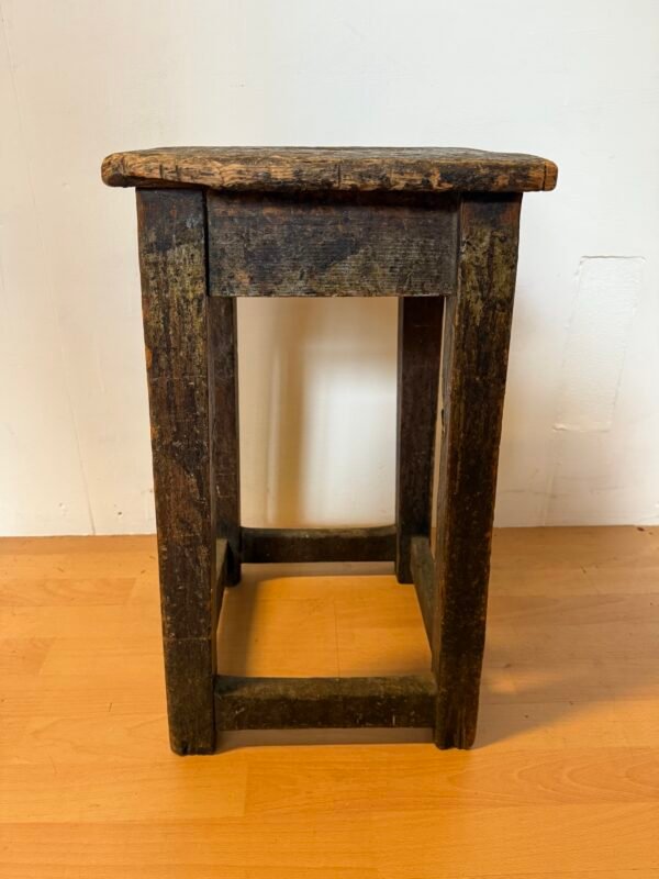 Sgabello Contadino Primitivo in Legno Massiccio Patinato - Image 5
