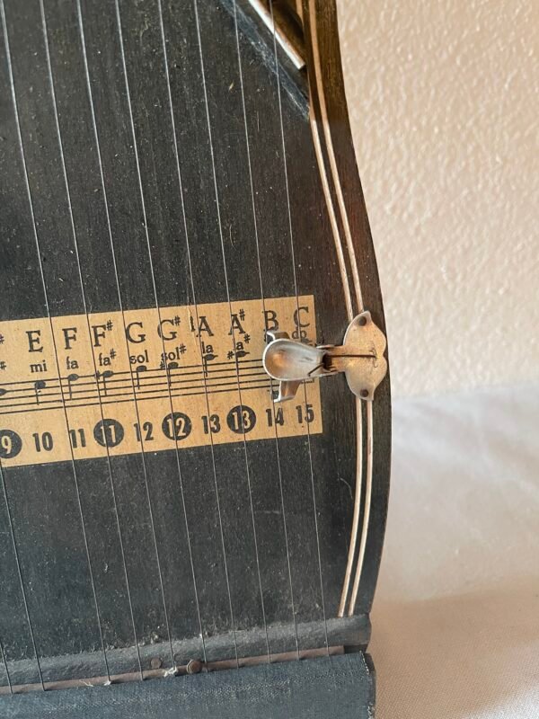 Zither Antico con Decorazioni Floreali Dipinte a Mano - Image 2