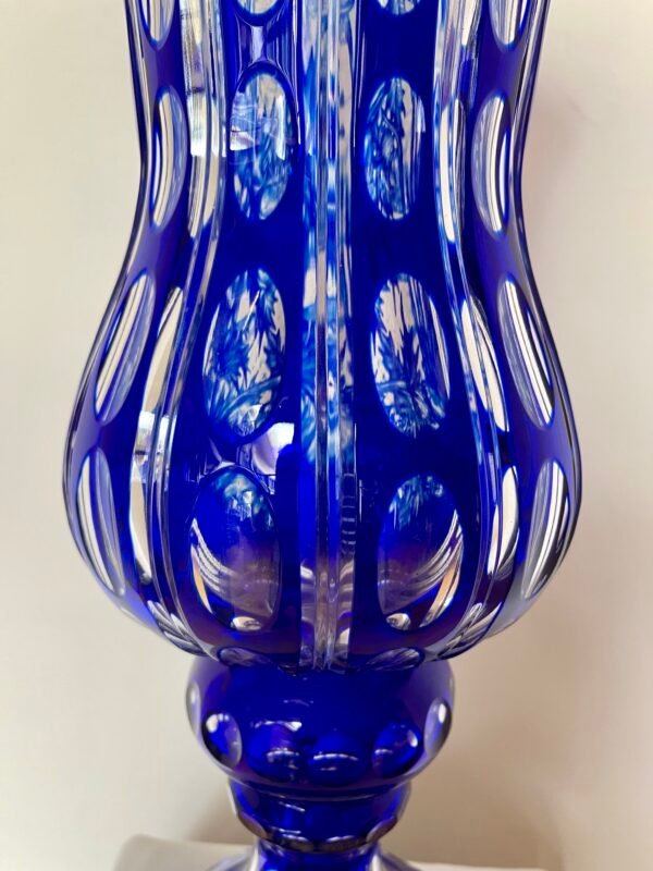 Vaso Artistico in Cristallo Blu Cobalto Inciso a Mano – Opera Unica - Image 2