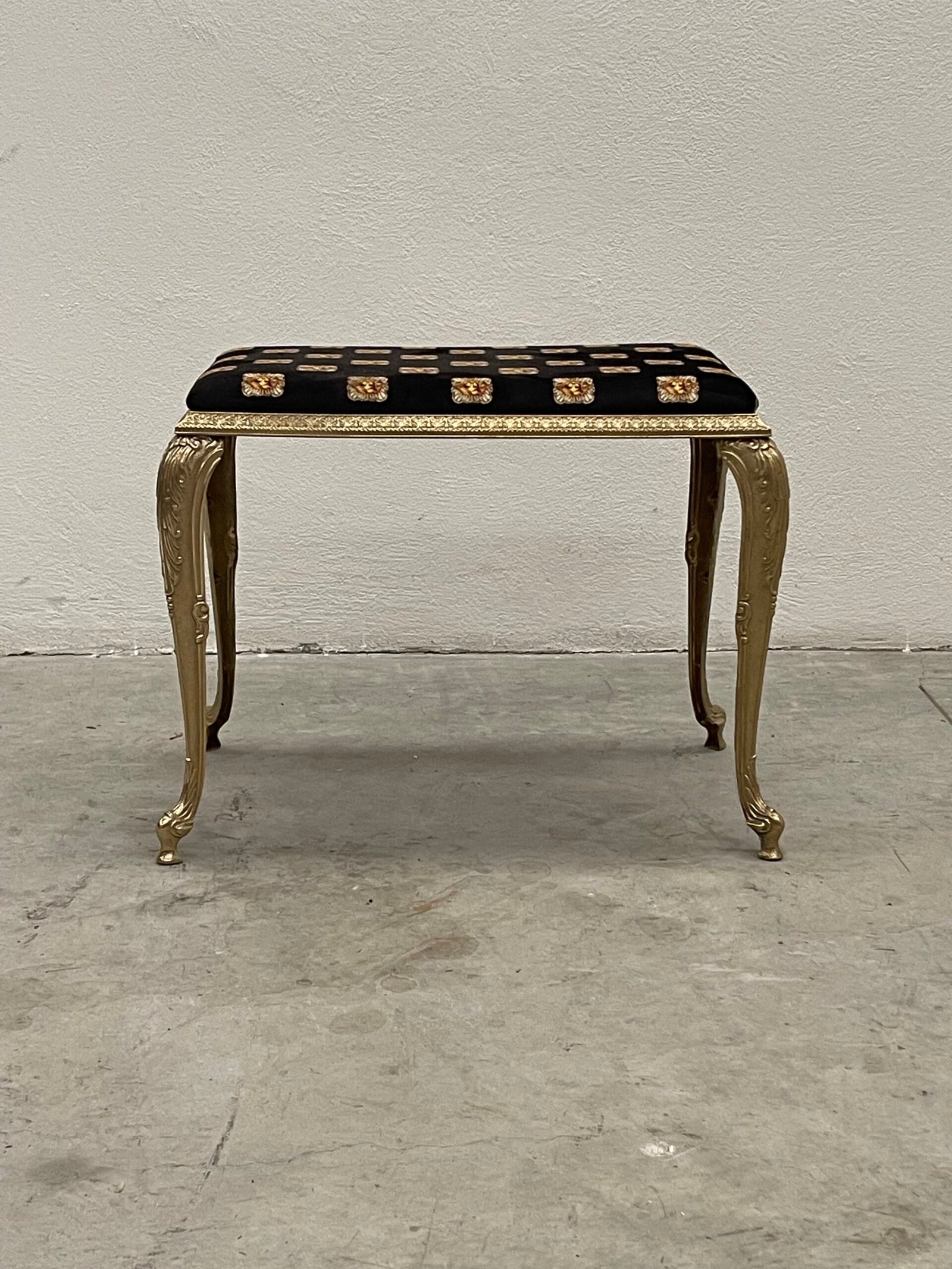 Sgabello Royale in Bronzo Dorato - Image 2