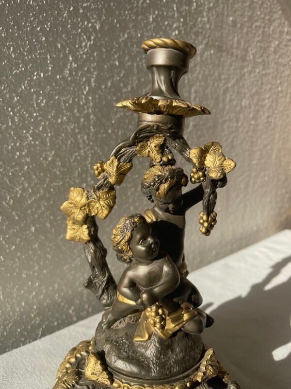 Candelabro con Putti e Motivi Viticci - Image 2