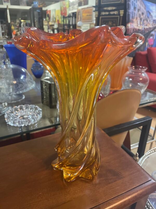 Vaso Artistico "Torsione" in Vetro di Murano Arancione-Ambra - Image 2