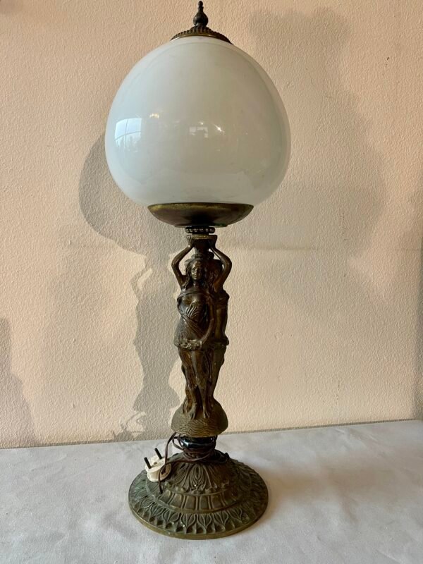 Lampada da Tavolo Scultorea "Ninfa del Lumi" in Bronzo e Vetro Opalino - Image 4