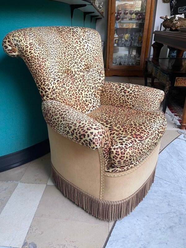 Poltrona Club "Safari Glamour" in Tessuto Leopardato - Image 2