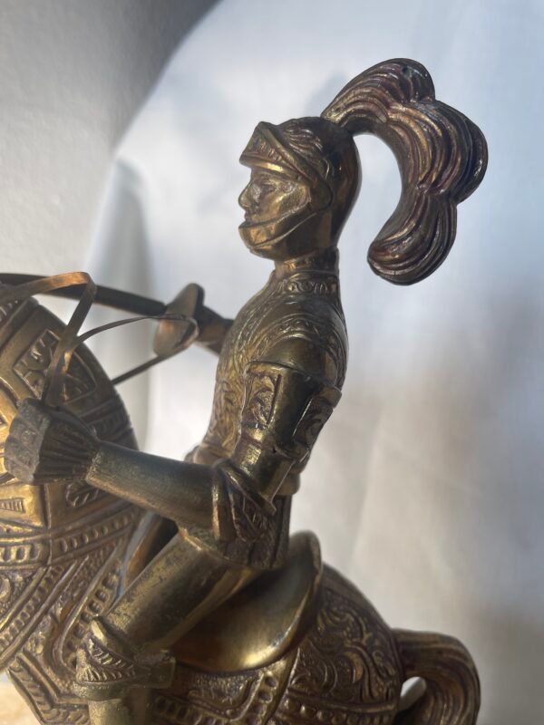 Statuetta Equestre di Cavaliere Medievale in Bronzo - Image 3