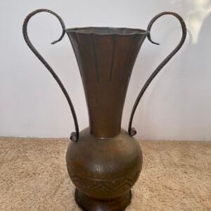 Grande Anfora Decorativa in Rame Martellato – Stile Etno-Rustico