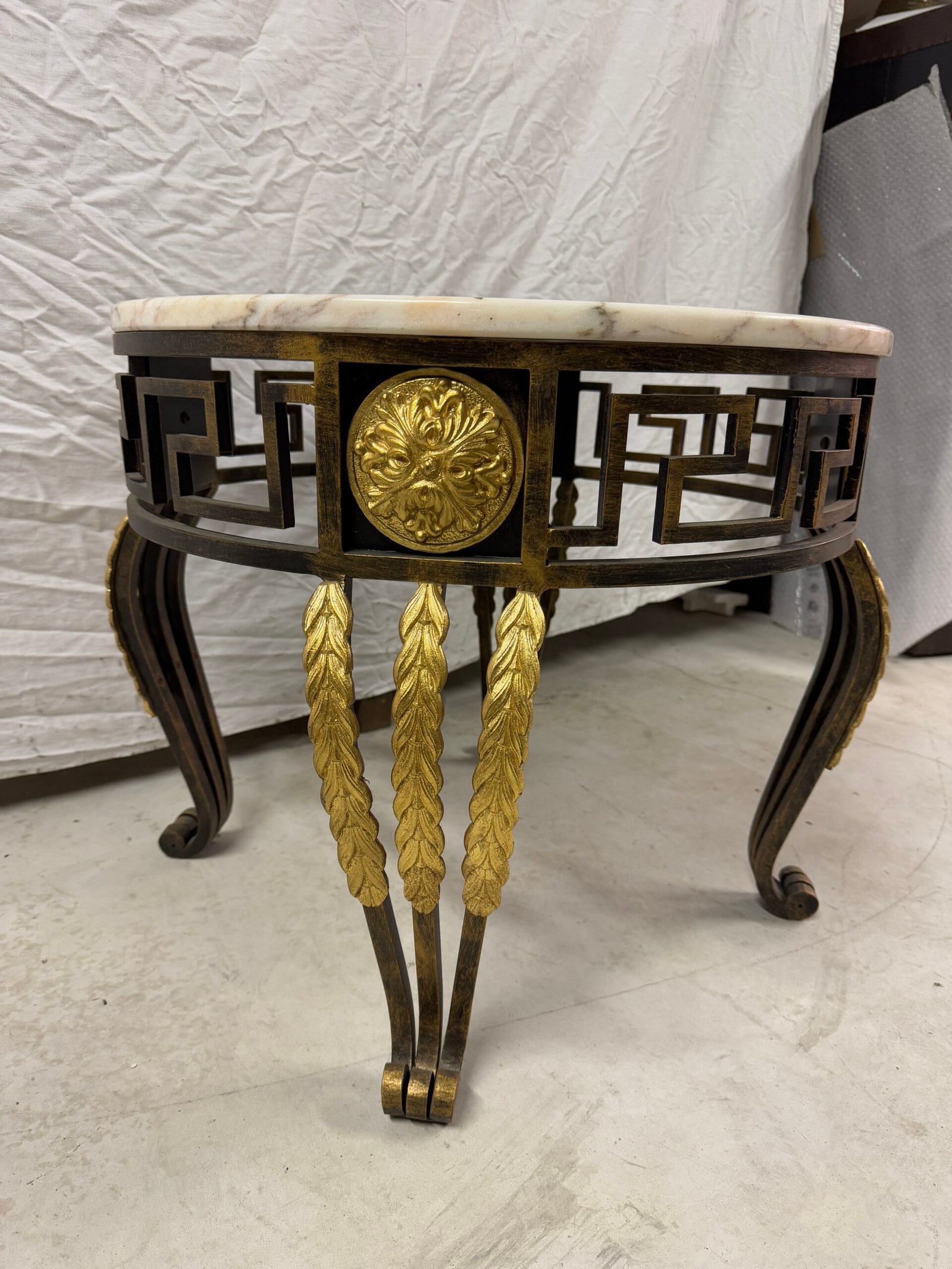 Tavolino Tondo in Ferro Battuto e Marmo - Image 2