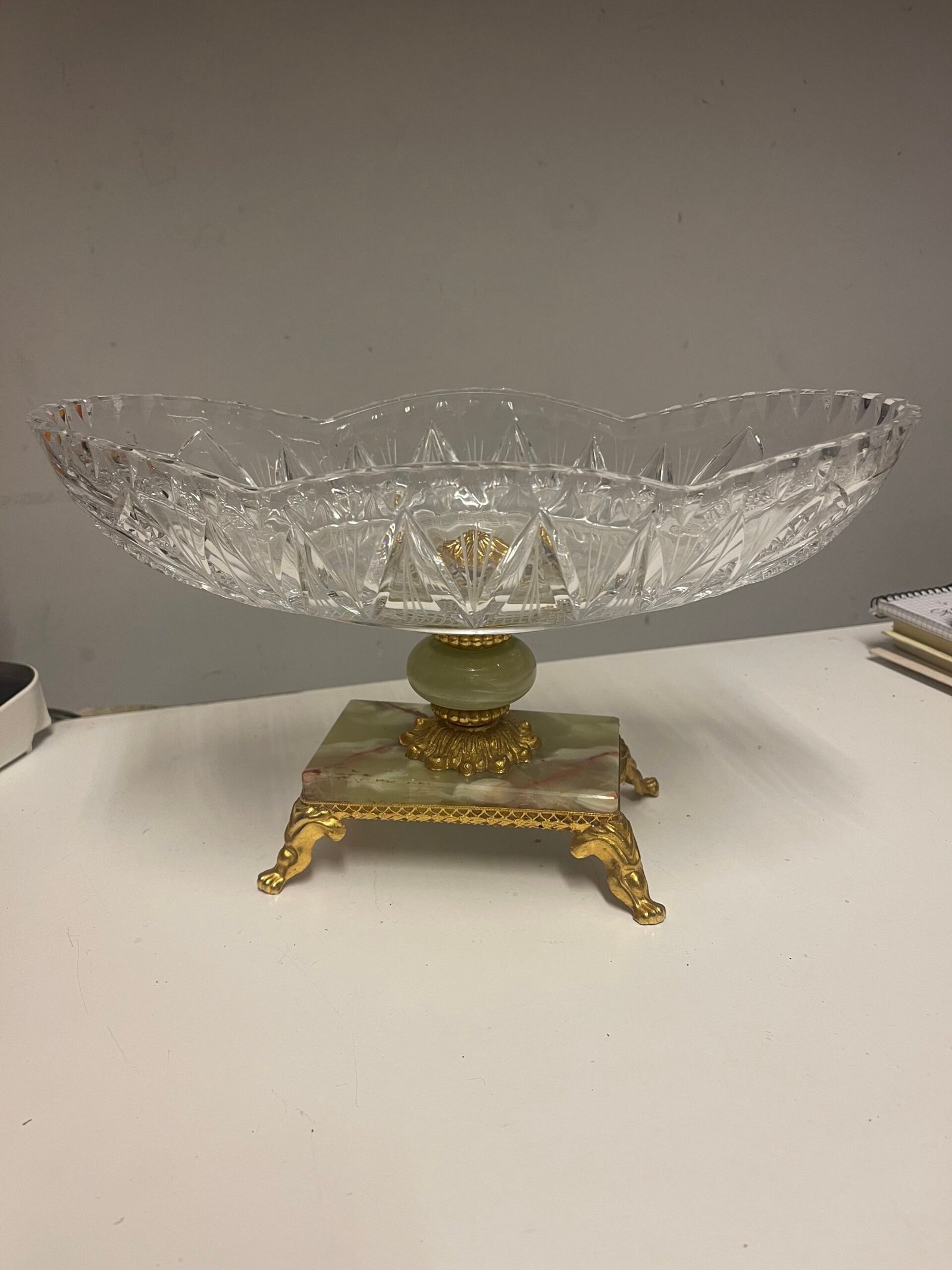 Centrotavola di Lusso in Cristallo, Onice e Bronzo Dorato