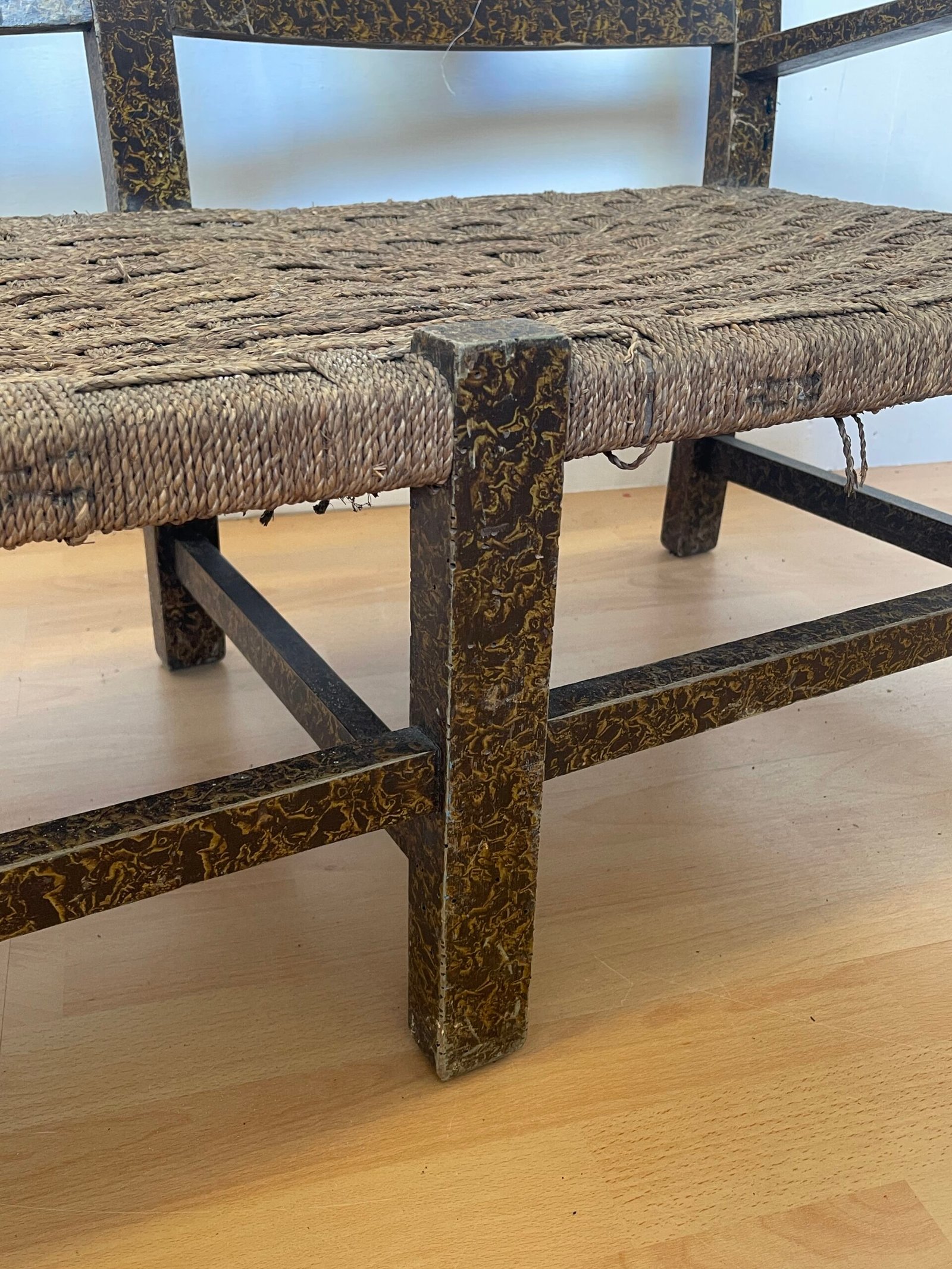 Panchetto Lounge Anni '50 con Schienale Circolare e Seduta Intrecciata - Image 5