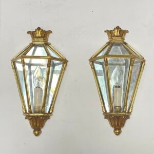 Coppia di Lampade da Parete Vintage in Stile Neoclassico con Dettagli Dorati