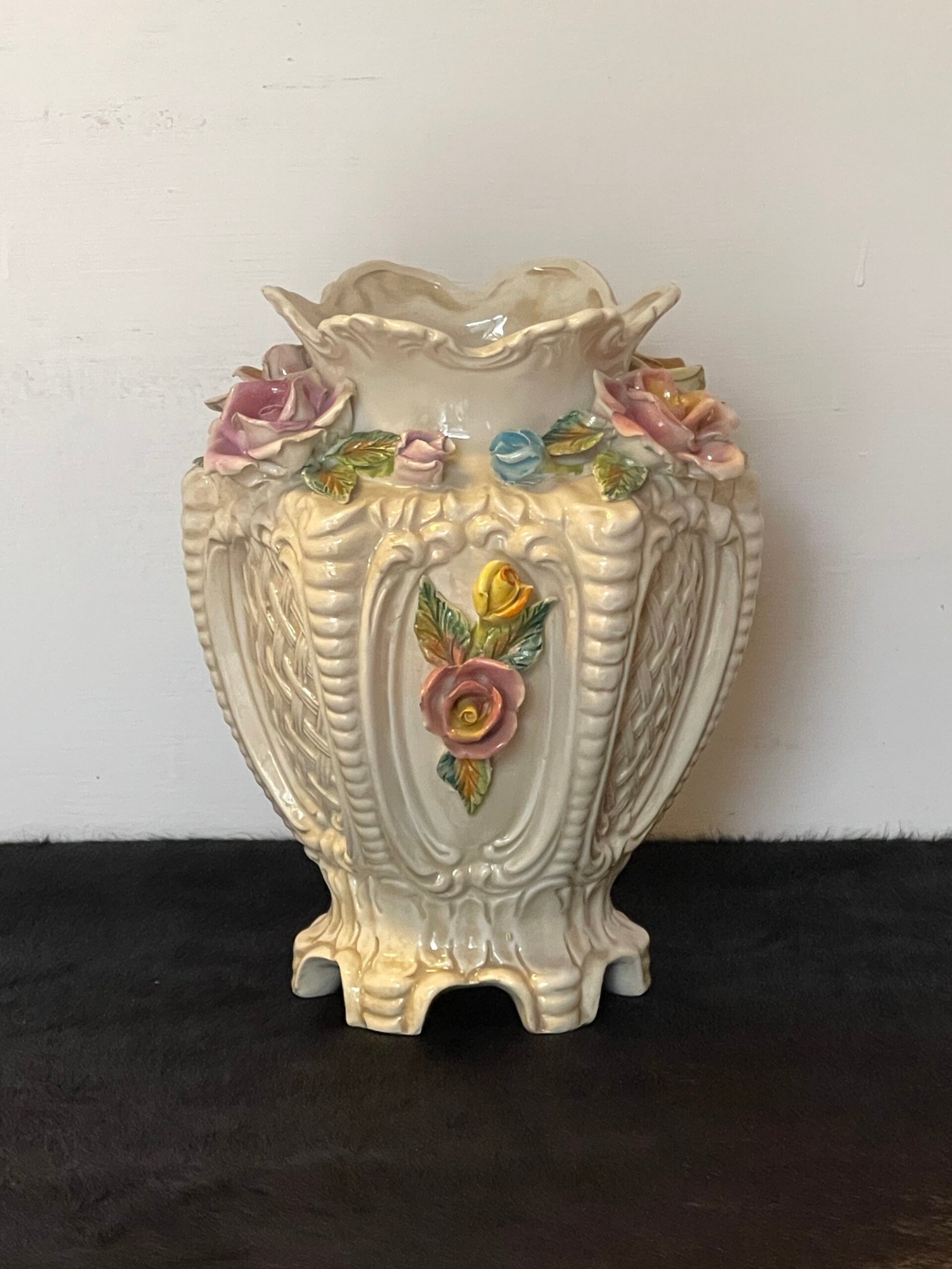 Vaso Vintage in Porcellana Bassano Decorato a Mano - Modello 467