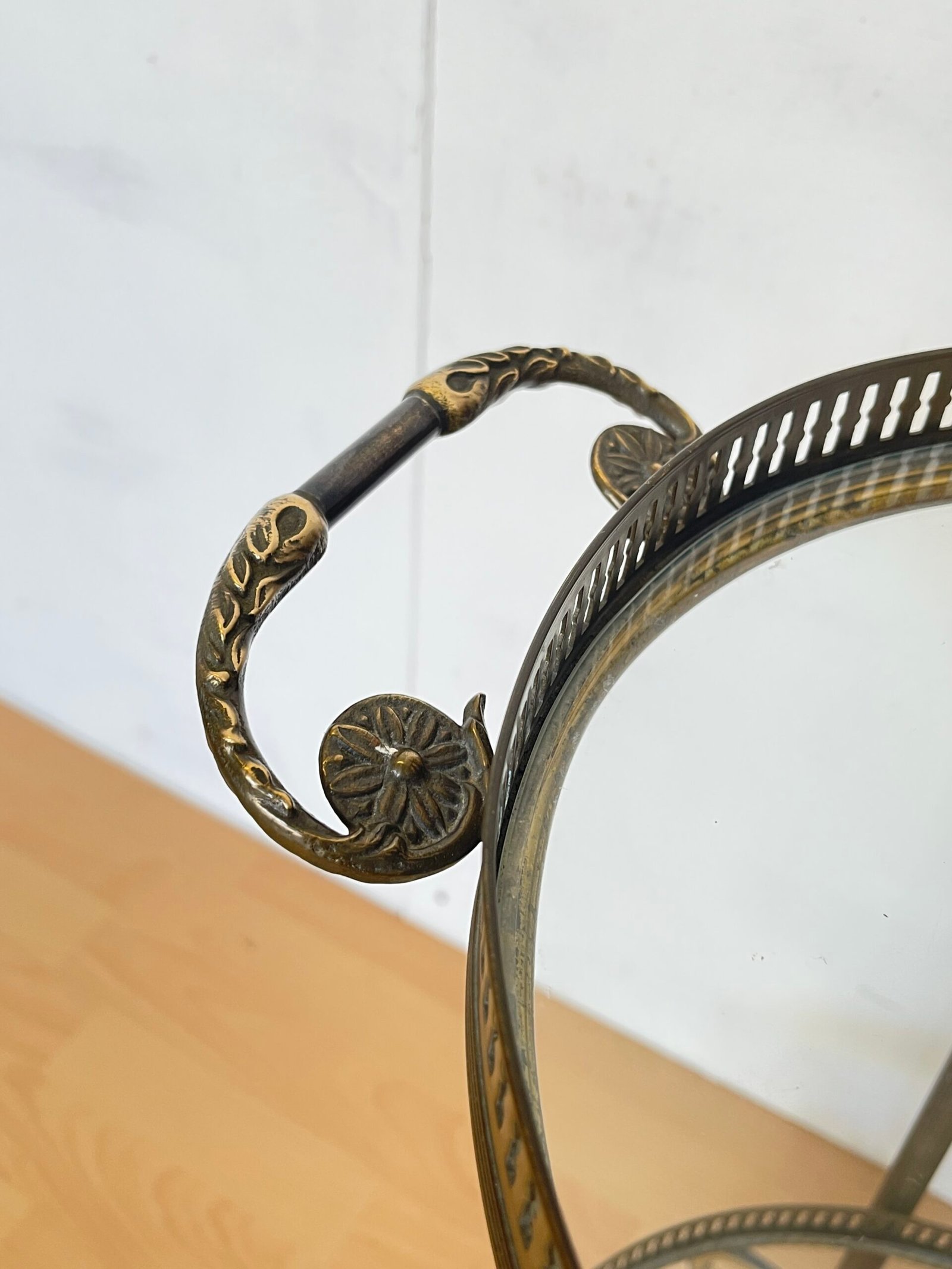 Carrello da Servizio Vintage in Ottone e Vetro – Stile Neoclassico Anni '50 - Image 6