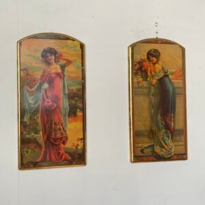 Coppia di Dipinti su Legno con Figure Femminili in Stile Art Nouveau