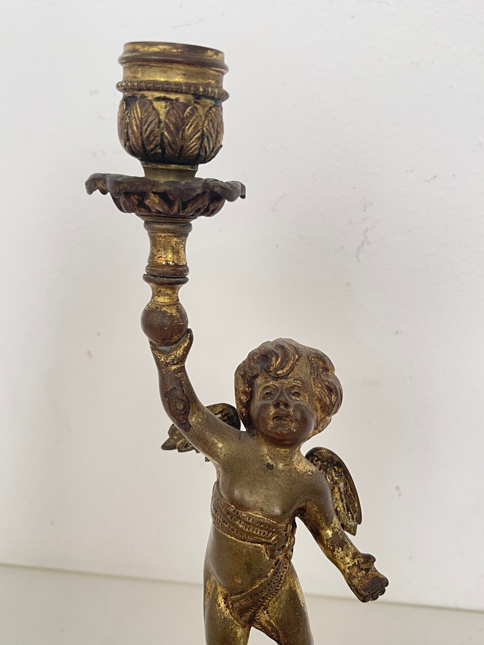 Candeliere vintage in Bronzo Dorato con Putto - Stile Barocco - Image 2