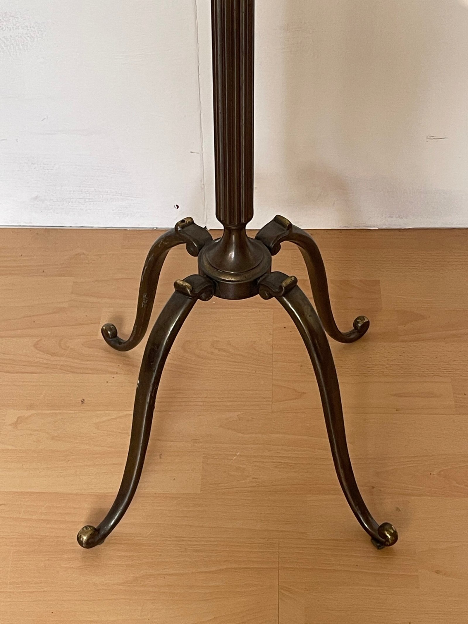 Appendiabiti italiano in Bronzo Forgiato con Dettagli Eleganti, anni '70 - Image 3