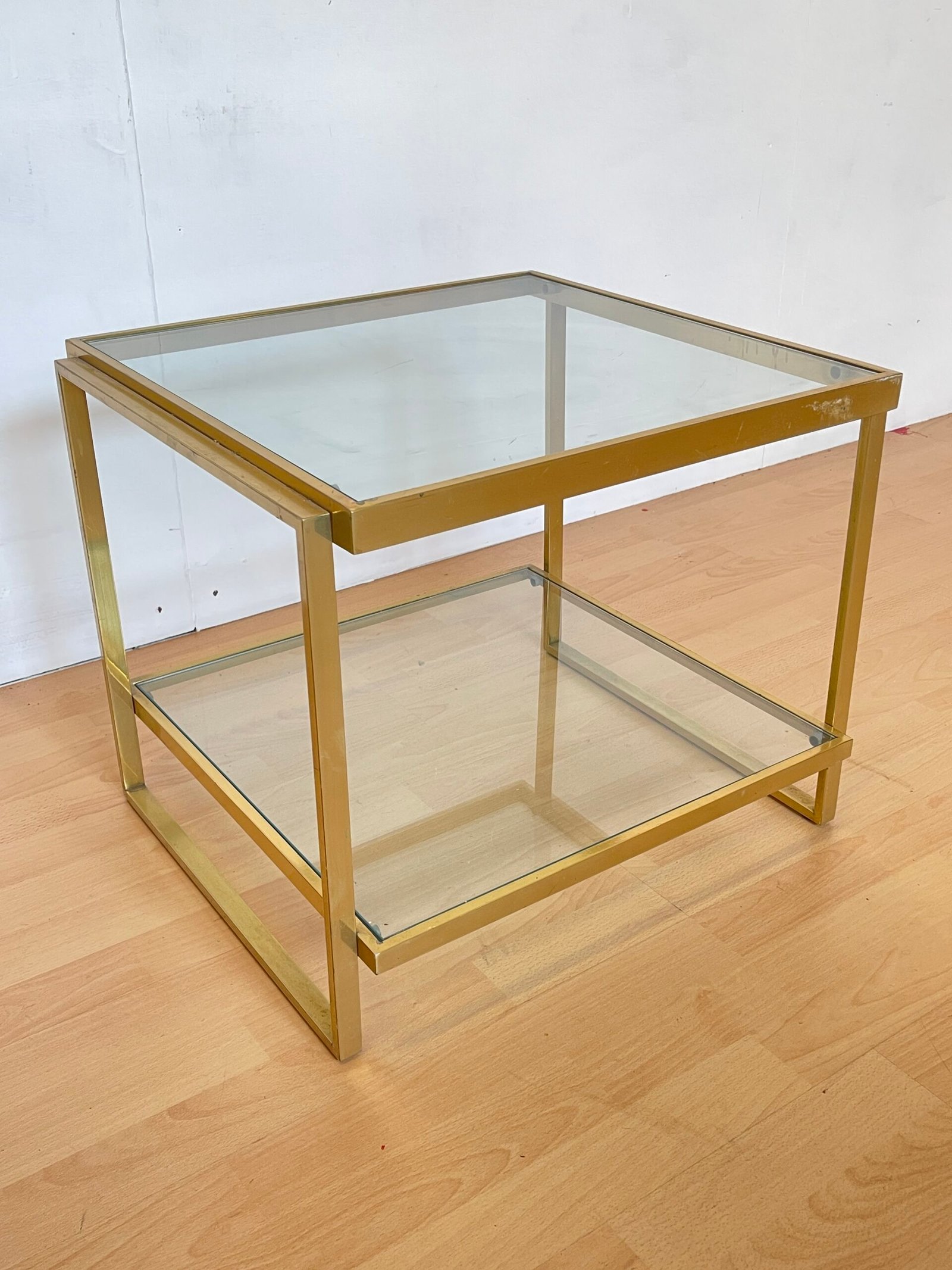 Tavolino vintage in ottone e vetro – Stile Modernista Anni '70