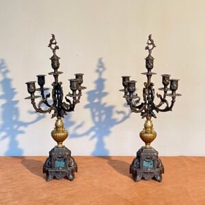"Le Fiamme del Tempo – Candelabri Francesi d’Epoca"