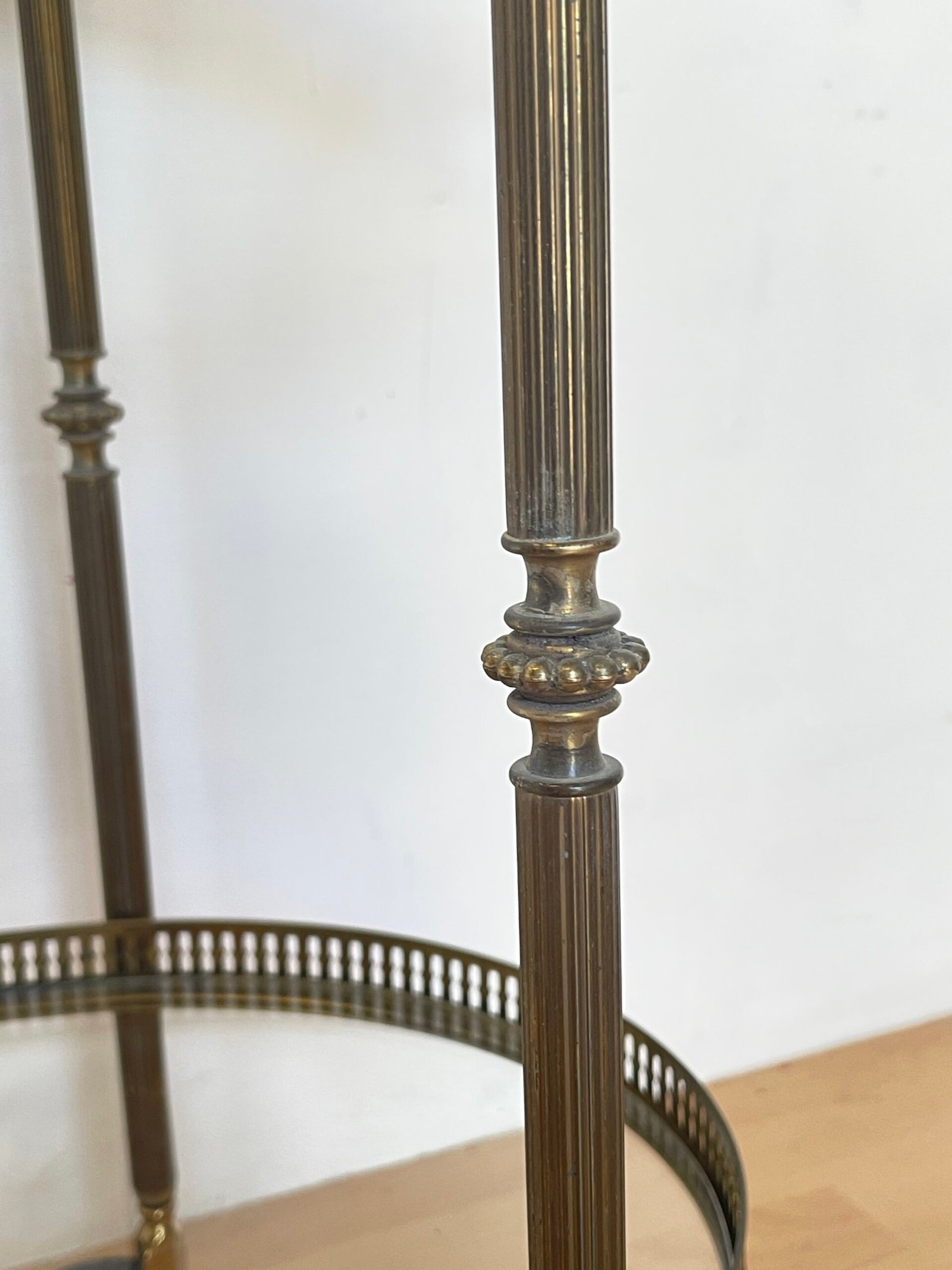 Carrello da Servizio Vintage in Ottone e Vetro – Stile Neoclassico Anni '50 - Image 7