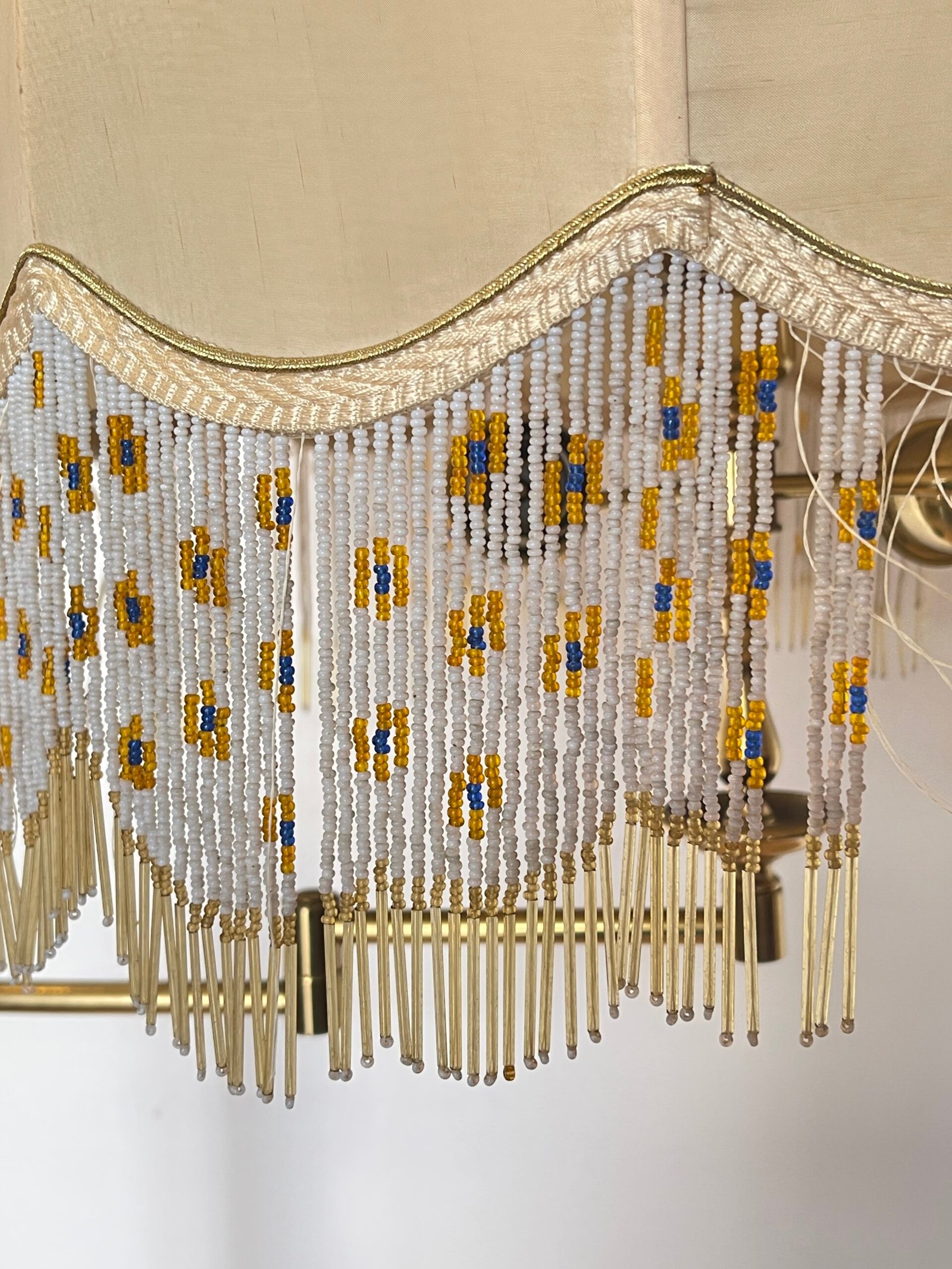 Lampada da Terra Vintage in Ottone con Paralume in Tessuto e Frange - Stile Hollywood Regency - Image 5