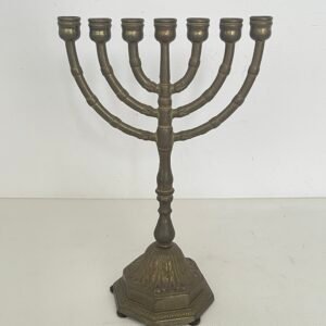 Candelabro a 7 Bracci in Ottone – Stile Classico e Raffinato