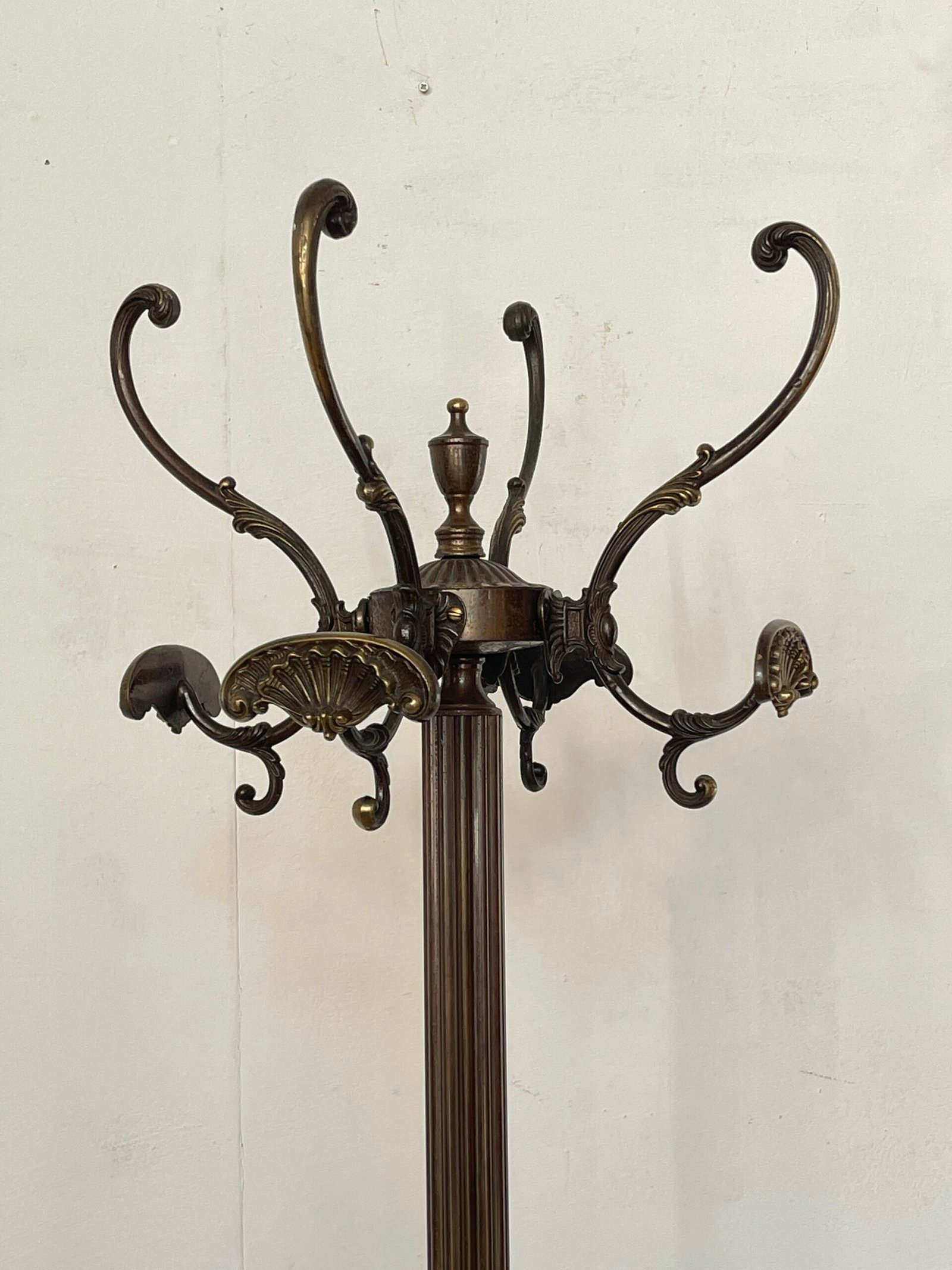 Appendiabiti italiano in Bronzo Forgiato con Dettagli Eleganti, anni '70 - Image 5