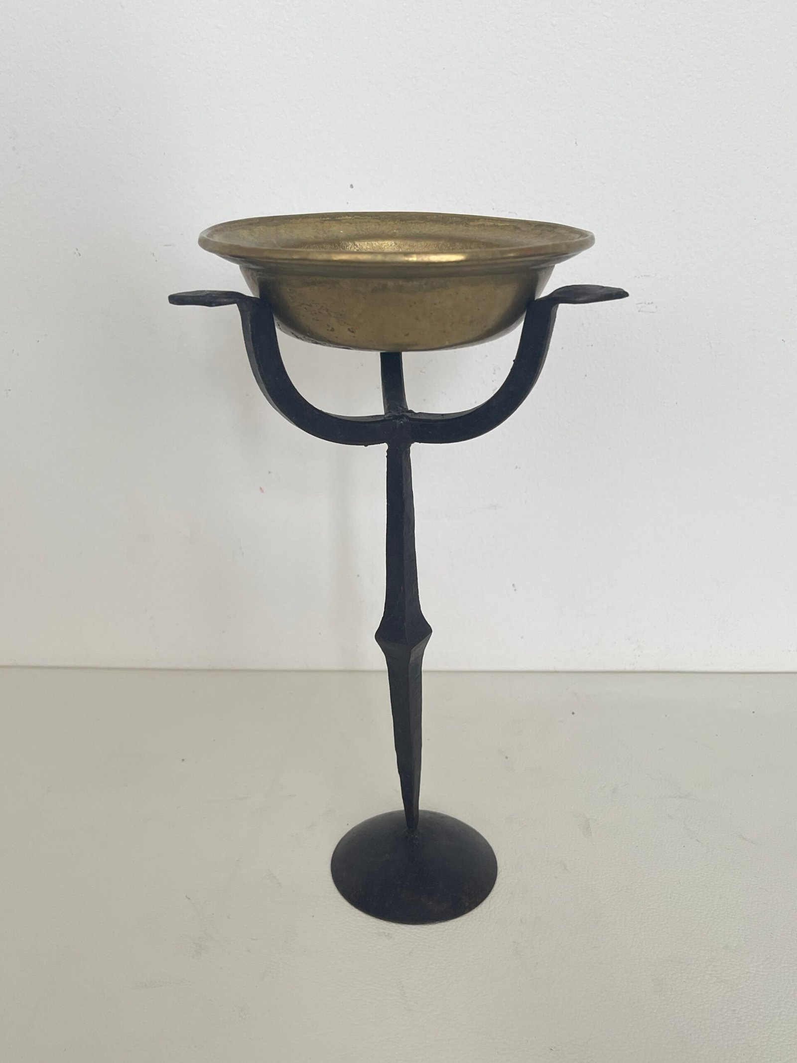 Coppetta in Ottone con Supporto in Ferro Battuto – Stile Vintage Decorativo - Image 2