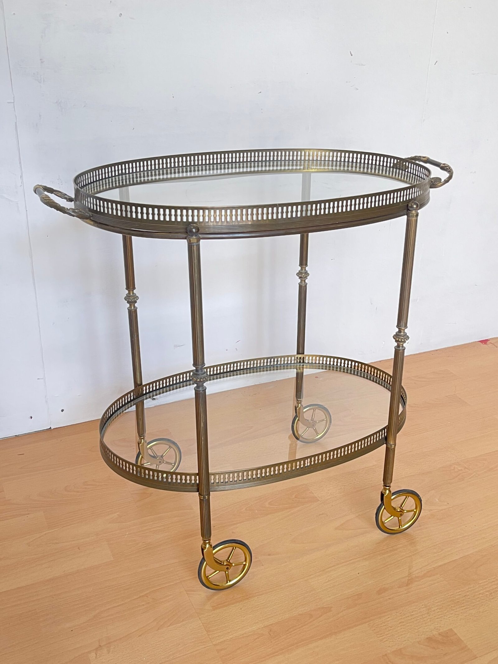 Carrello da Servizio Vintage in Ottone e Vetro – Stile Neoclassico Anni '50