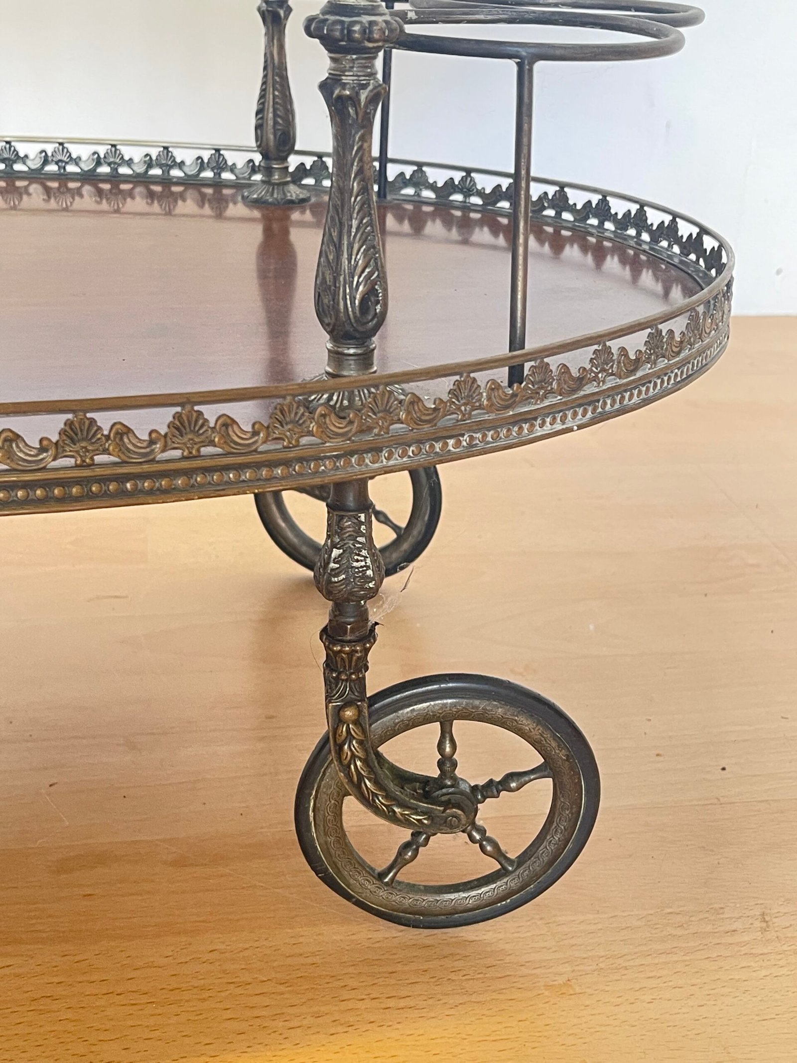 Carrello da Servizio Vintage in Ottone e Legno – "Grand Époque" - Image 2