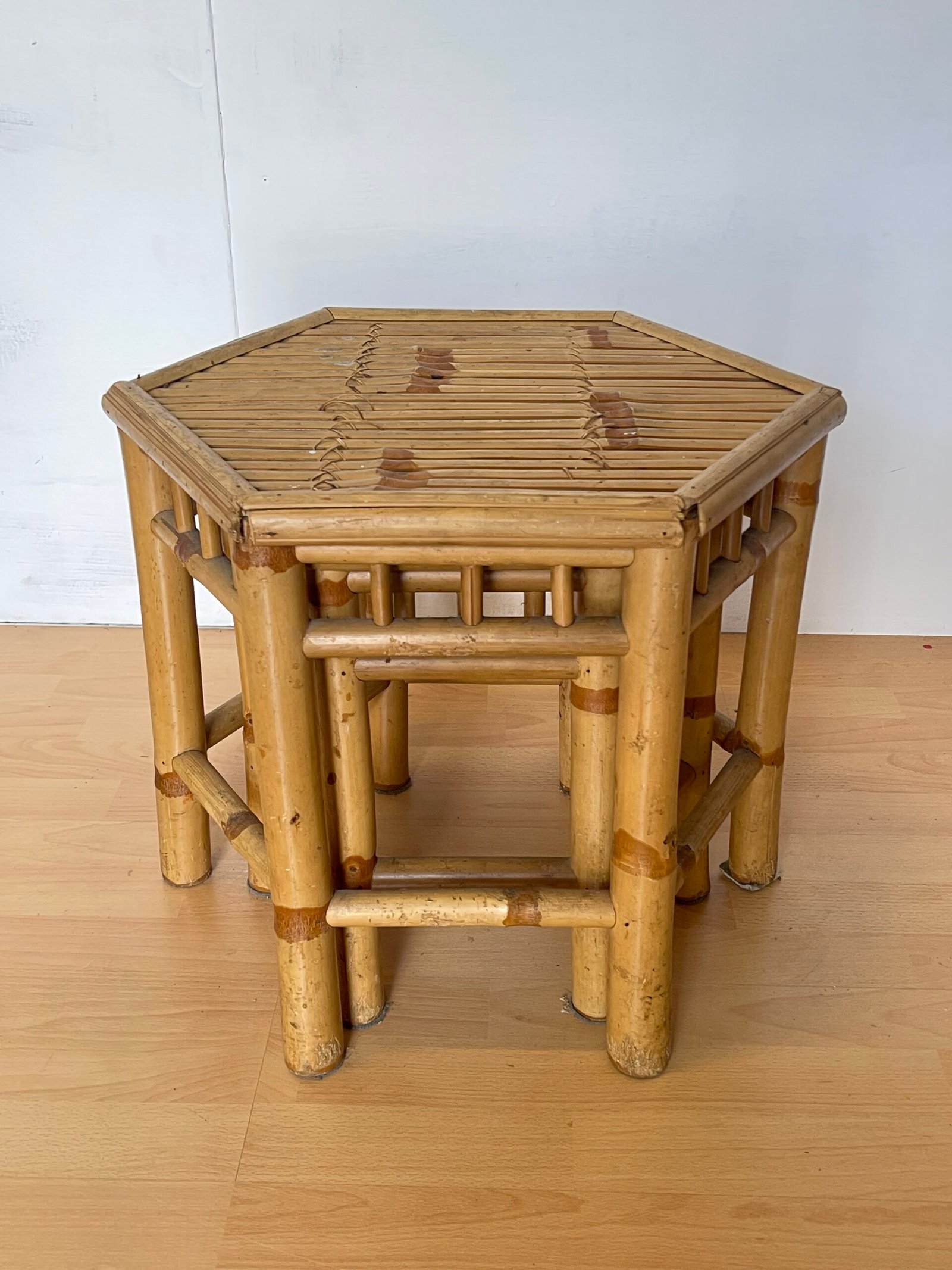 Set di Tavolini in Bamboo Esotico - Eleganza Naturale - Image 5