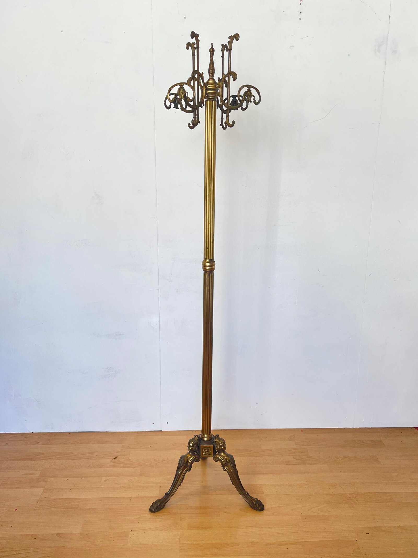 Attaccapanni Antico in Ottone - Eleganza Classica italiana