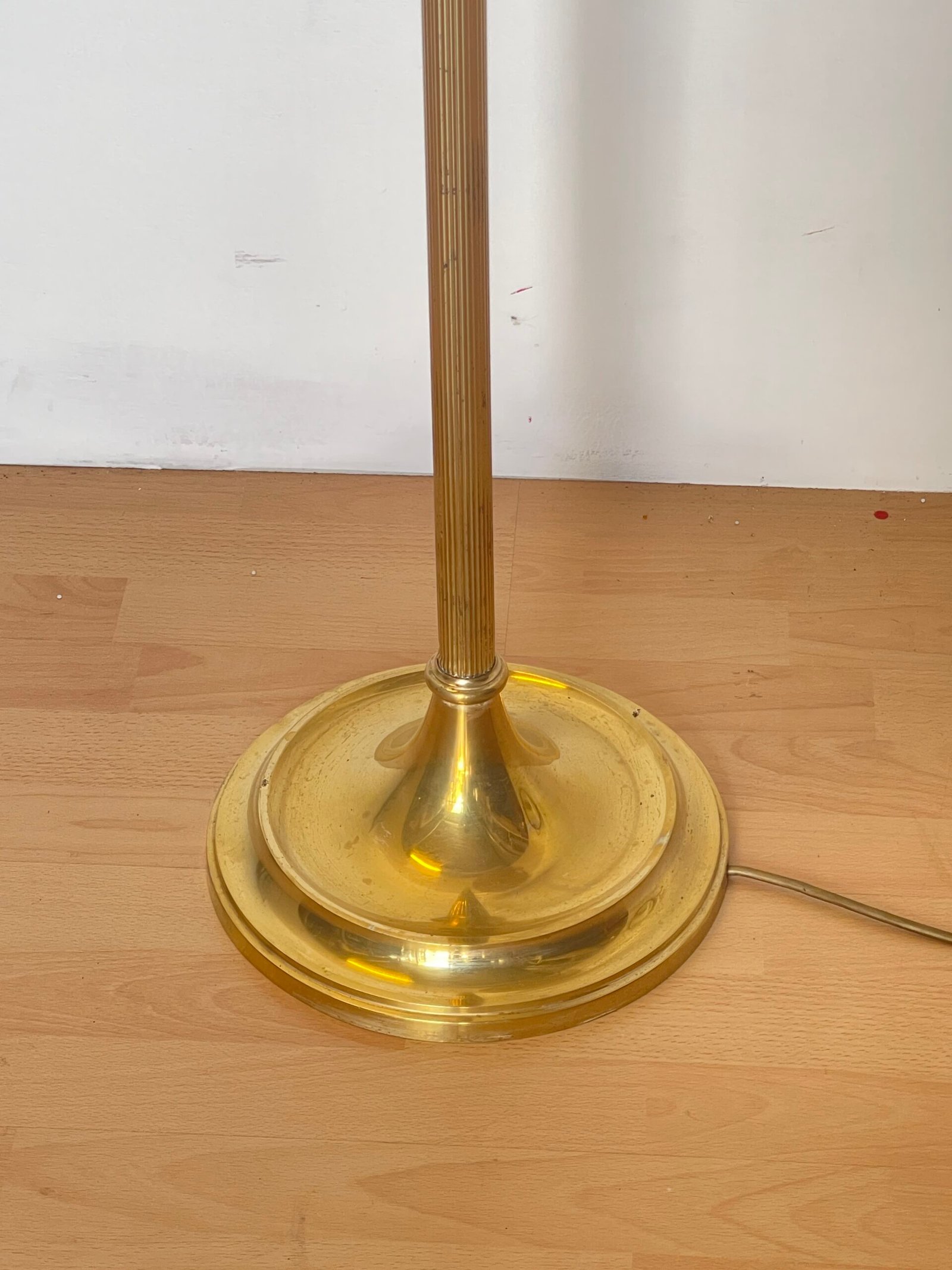 Lampada da Terra Vintage in Ottone con Paralume in Tessuto e Frange - Stile Hollywood Regency - Image 3