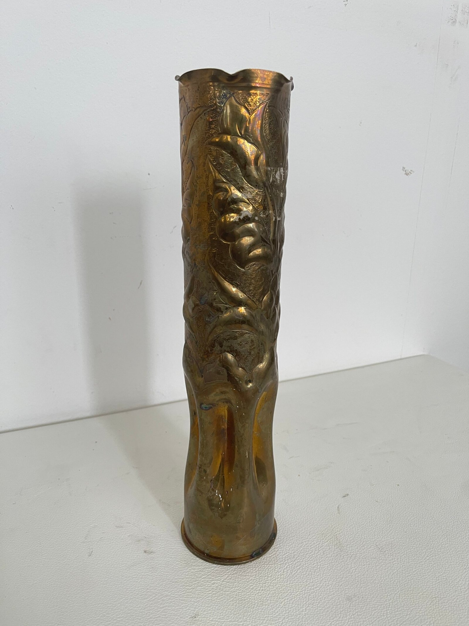 Vaso d’artiglieria in ottone inciso – Trench Art Prima Guerra Mondiale - Image 2