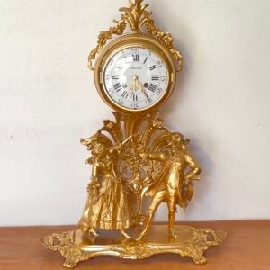 "Amore alla Corte – Orologio da Caminetto Nobiliare"