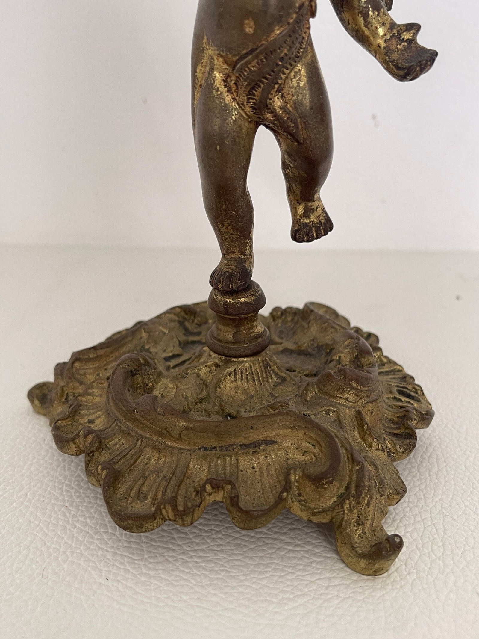 Candeliere vintage in Bronzo Dorato con Putto - Stile Barocco - Image 3