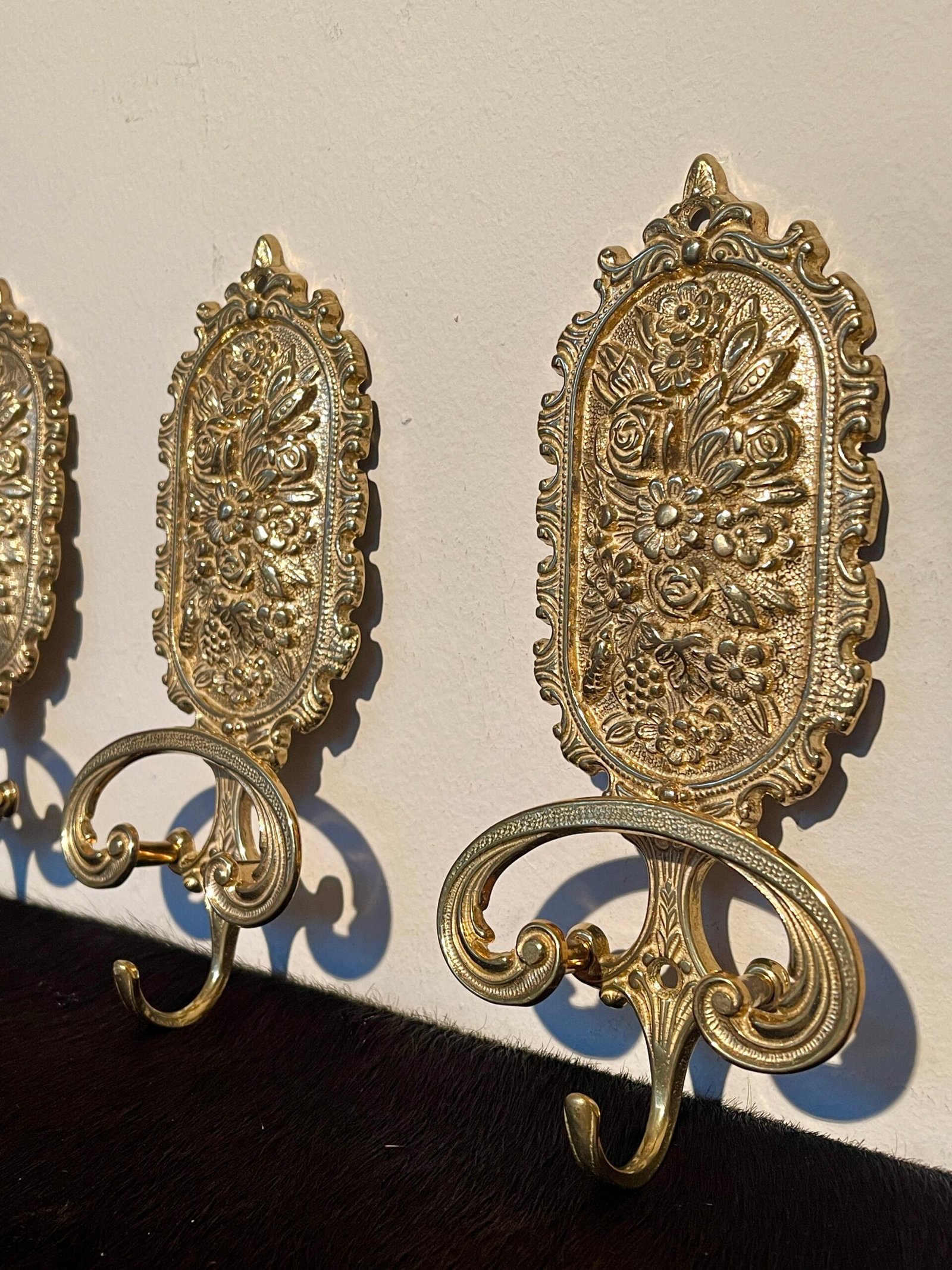 Set di Ganci in Ottone "Barocco Floreale" - Image 4