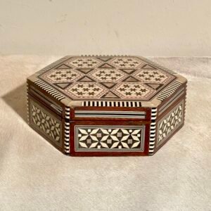 Cofanetto vintage esagonale Arabesque in legno con intarsi