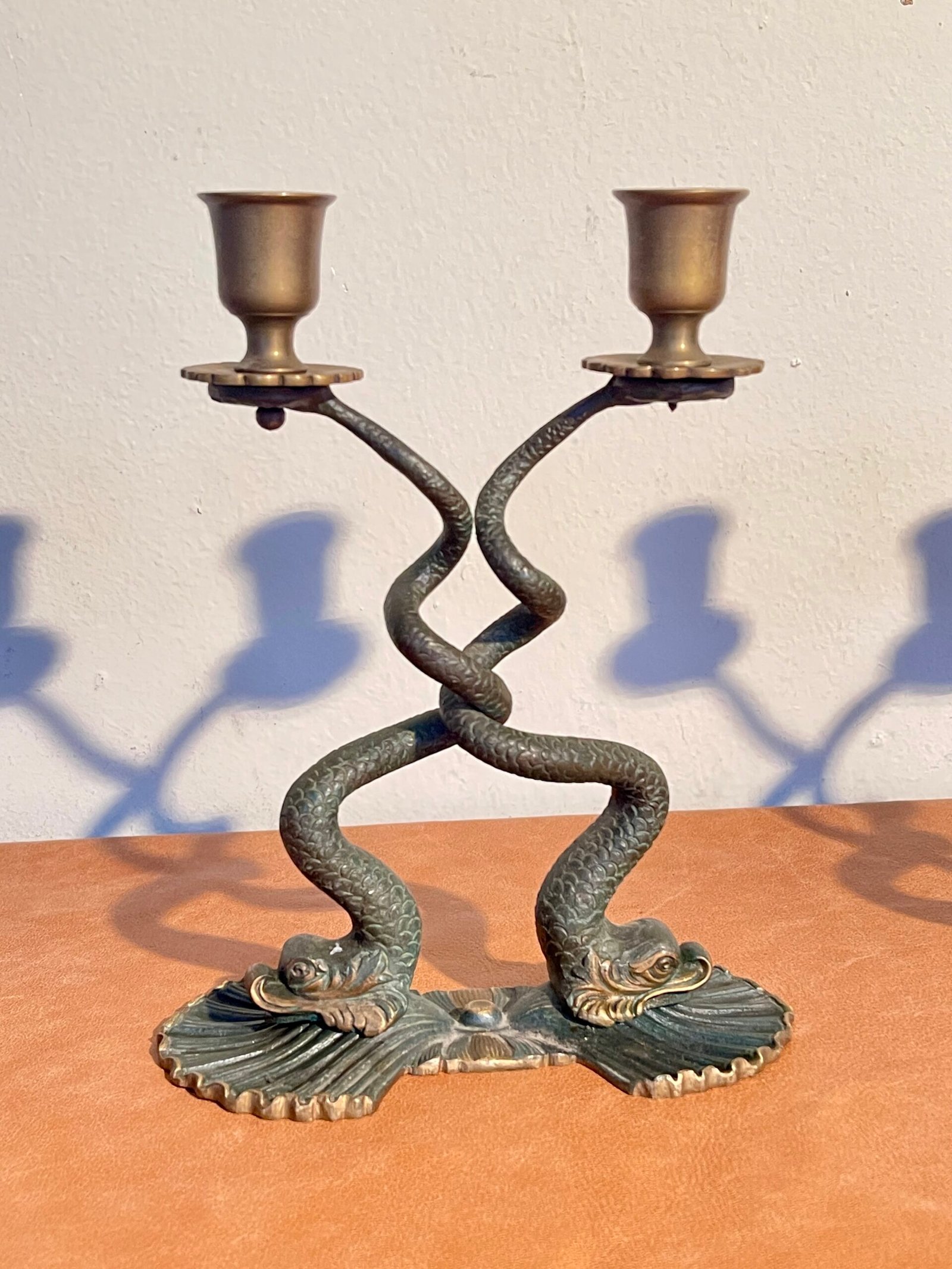 Coppia di candelieri in bronzo a forma di serpente, stile Liberty, anni '50. - Image 4