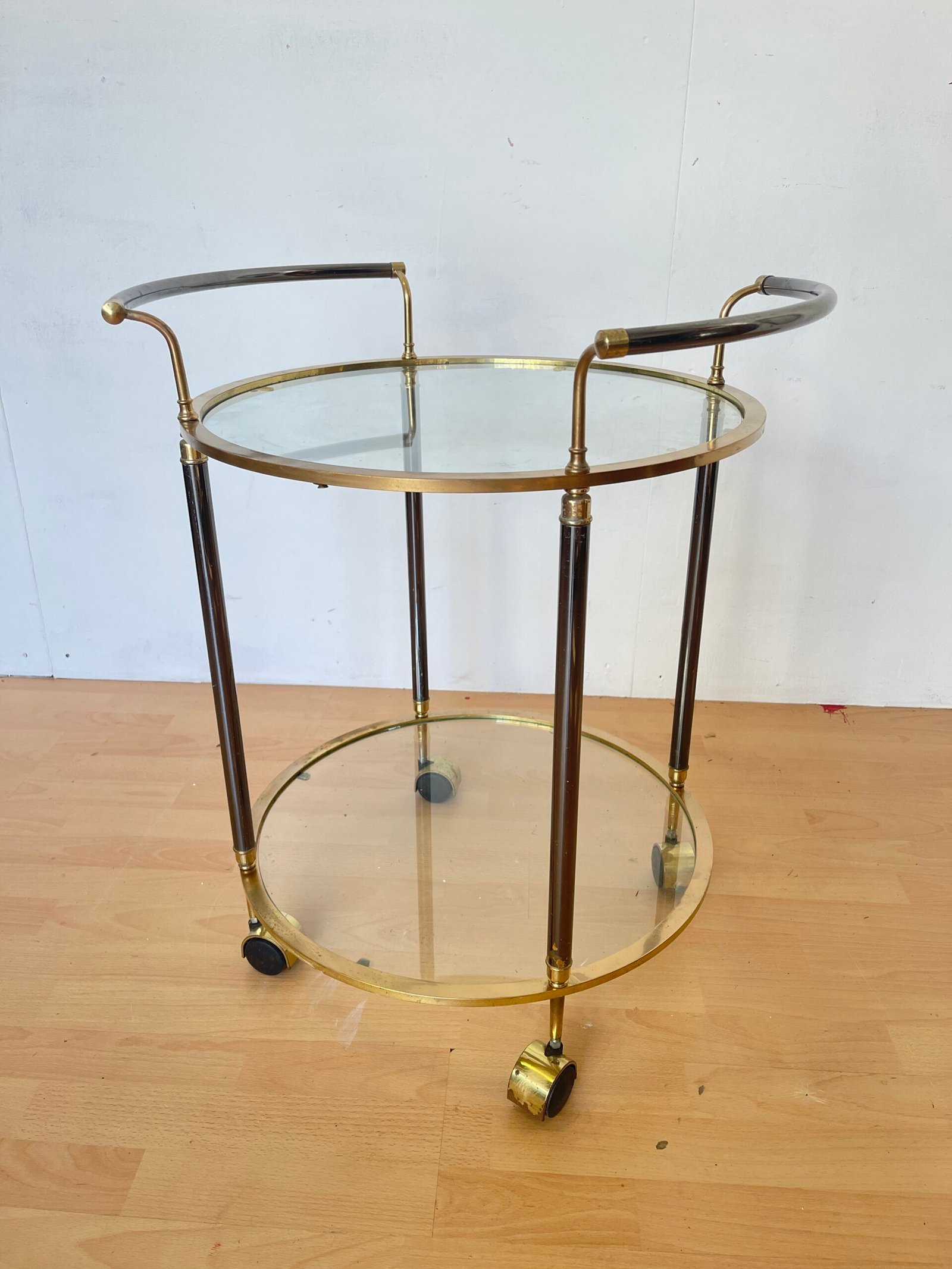 Carrello Bar Vintage in Ottone e Vetro - Anni '60, Design Elegante - Image 4