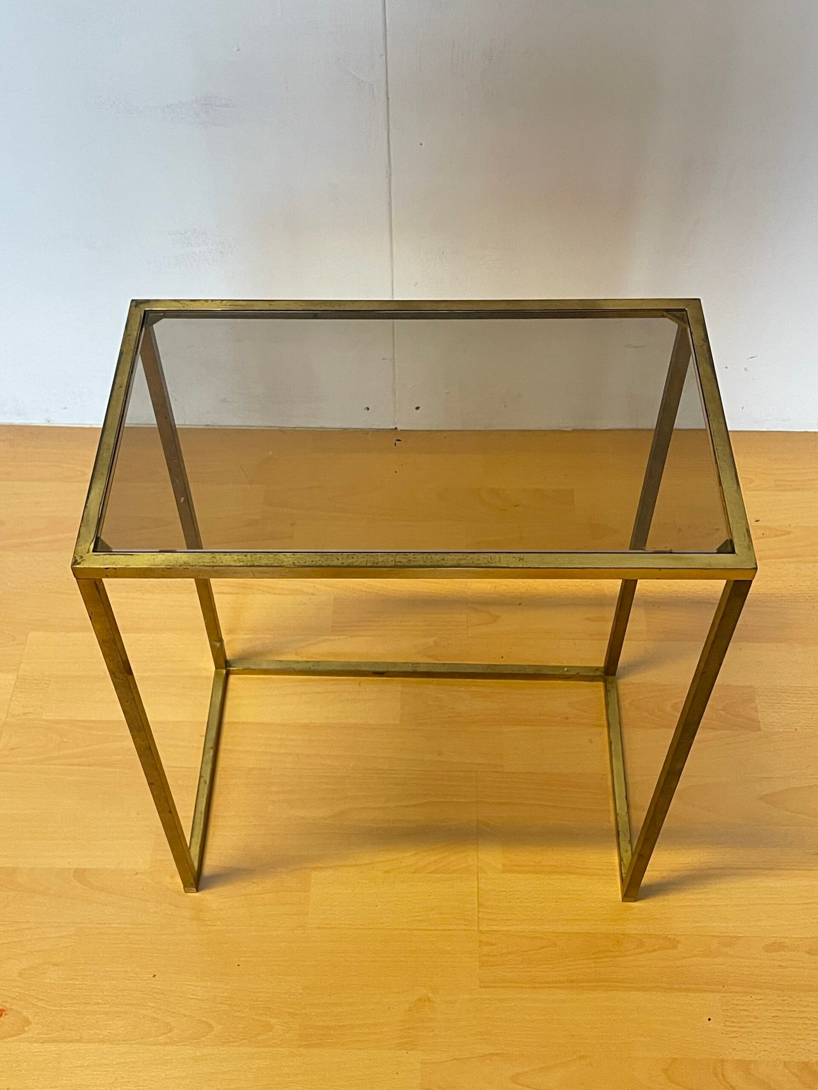 Tavolino Moderno in Vetro e ottone Dorato Design Modern Glam - Image 4