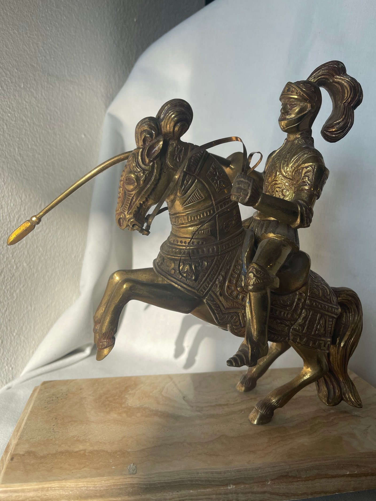 Statuetta Equestre di Cavaliere Medievale in Bronzo - Image 2