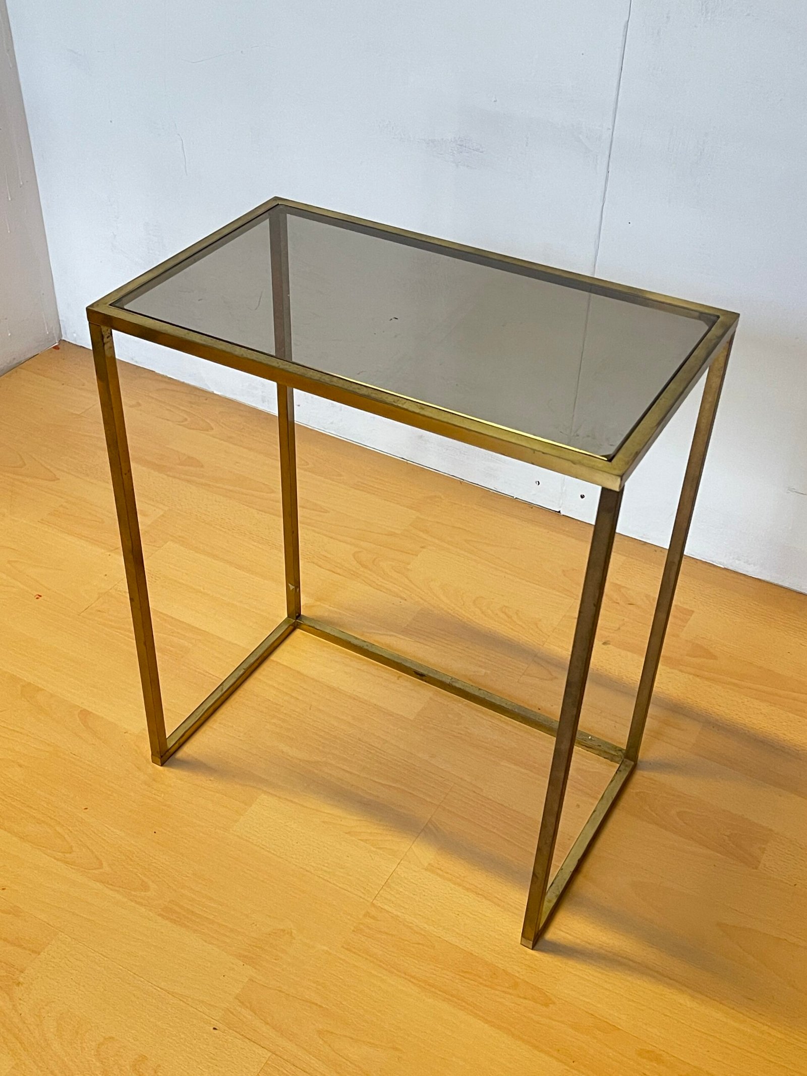 Tavolino Moderno in Vetro e ottone Dorato Design Modern Glam - Image 6