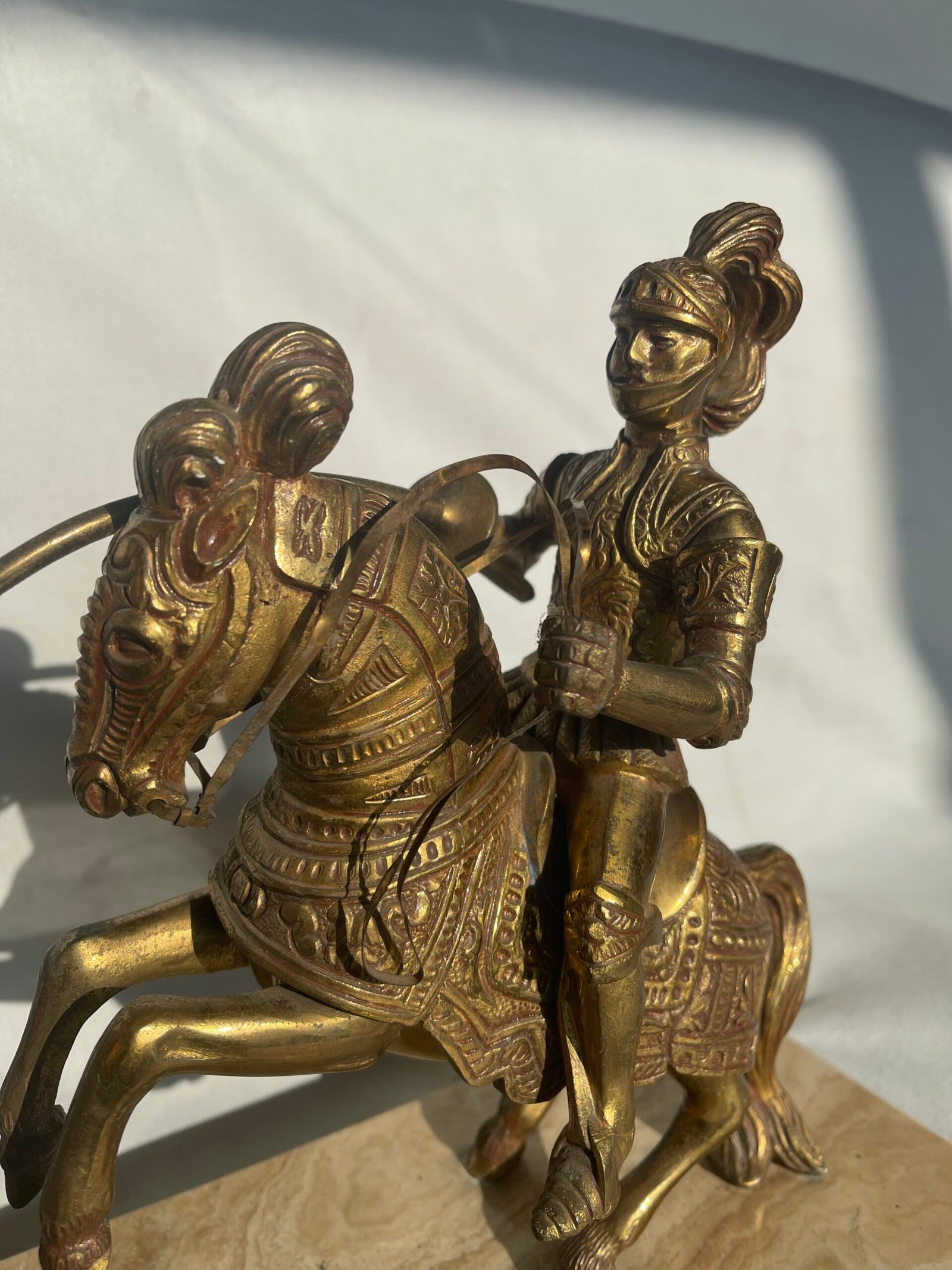 Statuetta Equestre di Cavaliere Medievale in Bronzo - Image 5